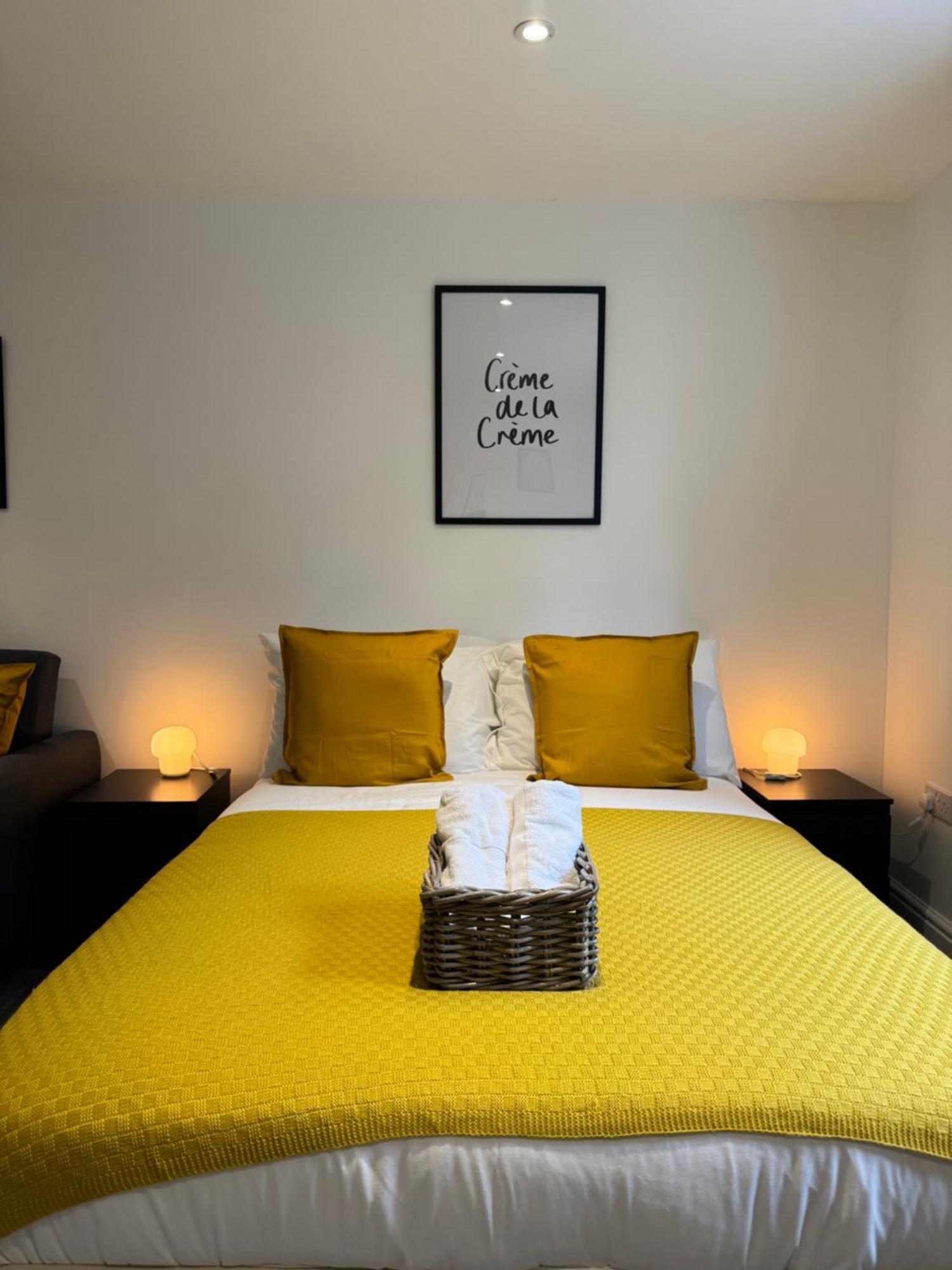 En-Suite Bedroom For Up To 4! Sofa Bed - Near Stratford Лондон Екстериор снимка