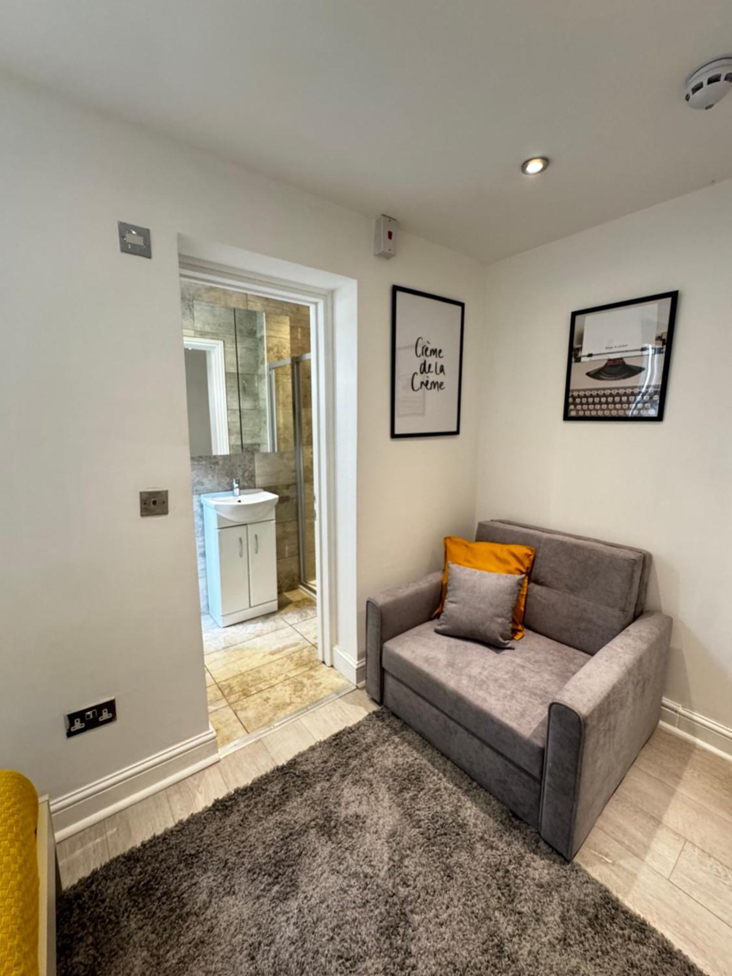 En-Suite Bedroom For Up To 4! Sofa Bed - Near Stratford Лондон Екстериор снимка