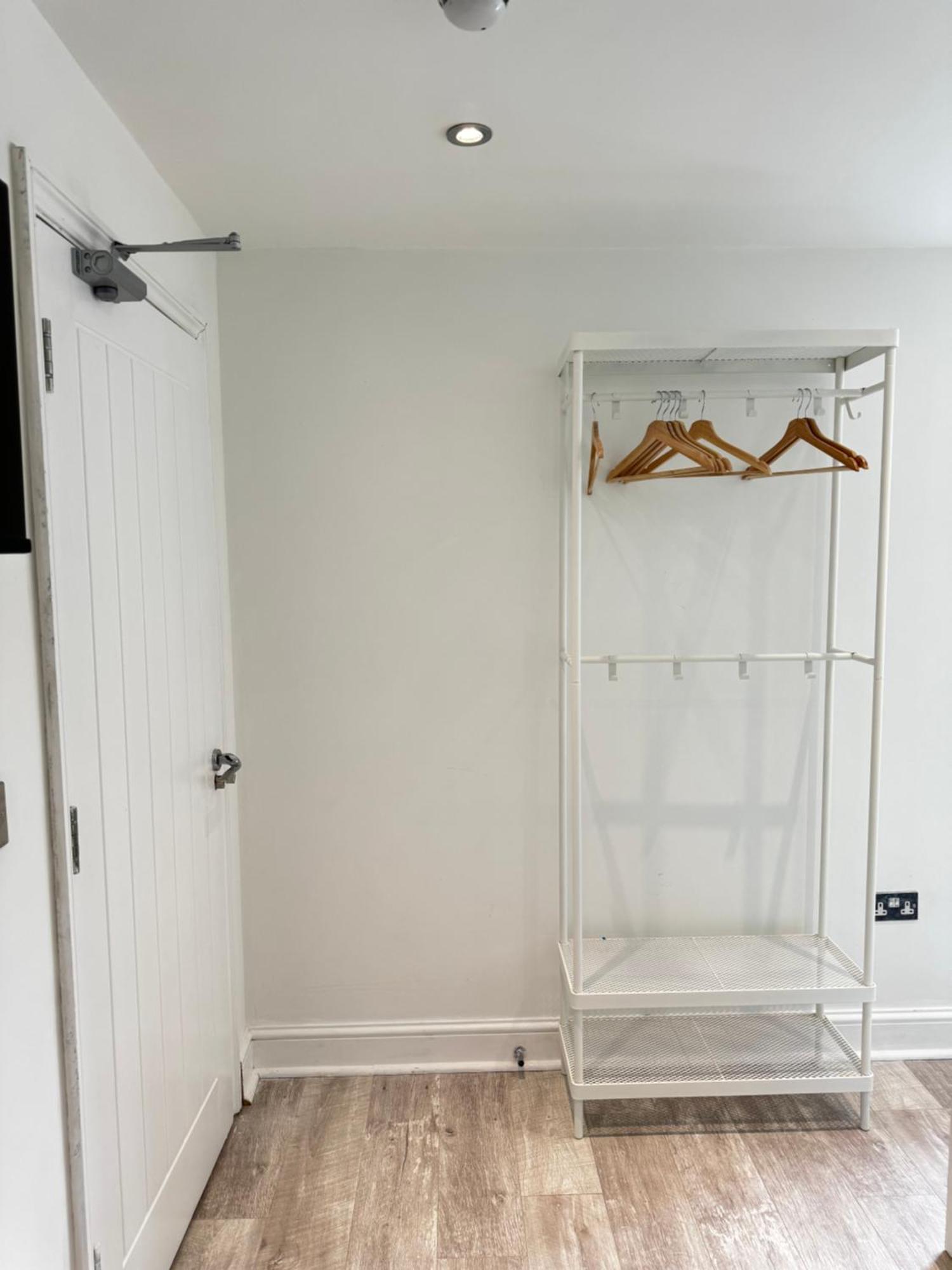 En-Suite Bedroom For Up To 4! Sofa Bed - Near Stratford Лондон Екстериор снимка